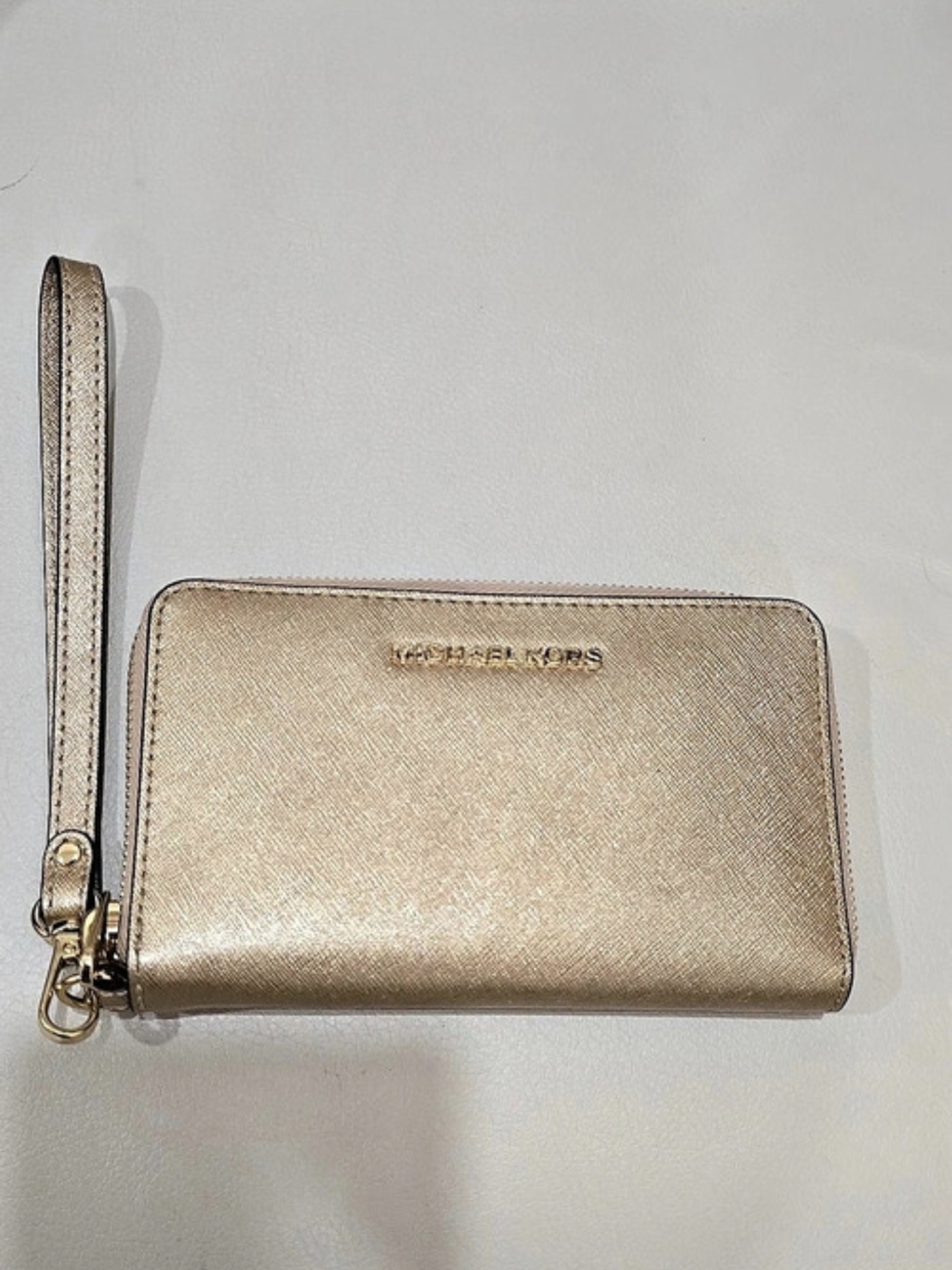 Michael Kors Jet Set Large Leather Smartphone Wristlet Wallet Smartphone